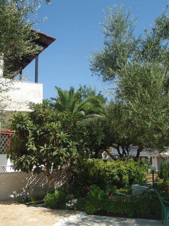 Billy'S Amoudi Apartments Стая снимка