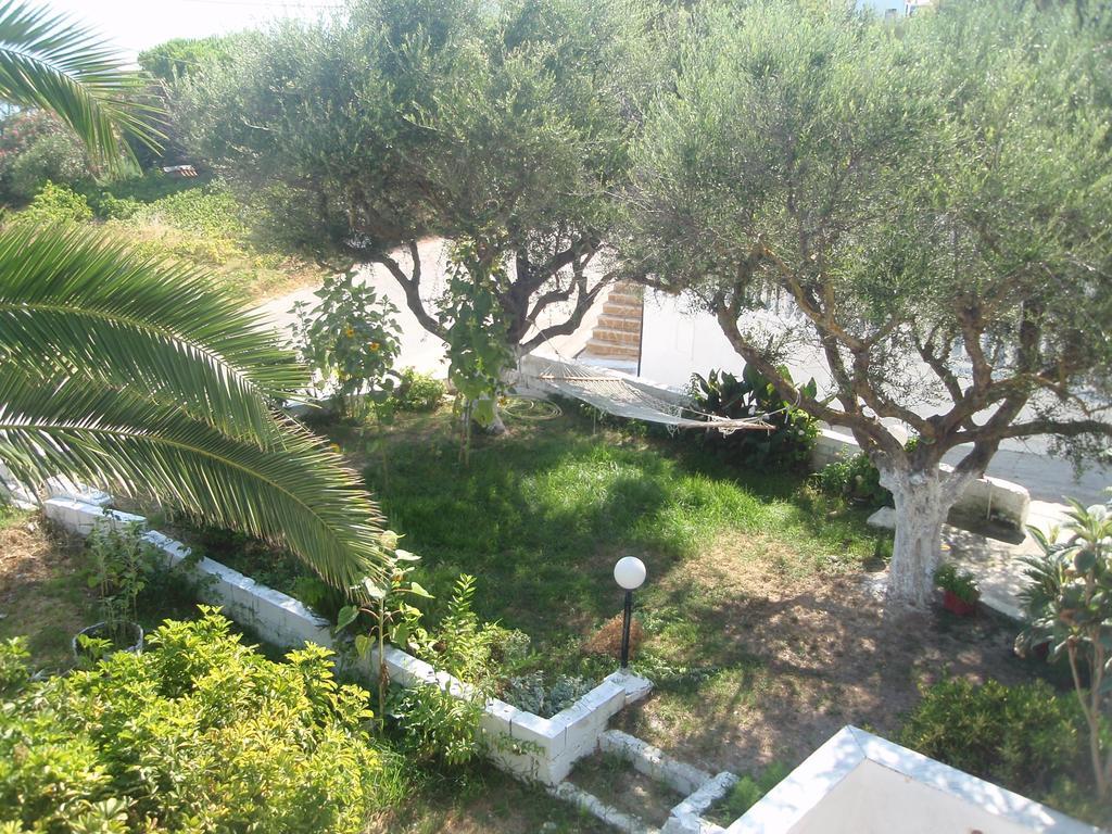 Billy'S Amoudi Apartments Стая снимка